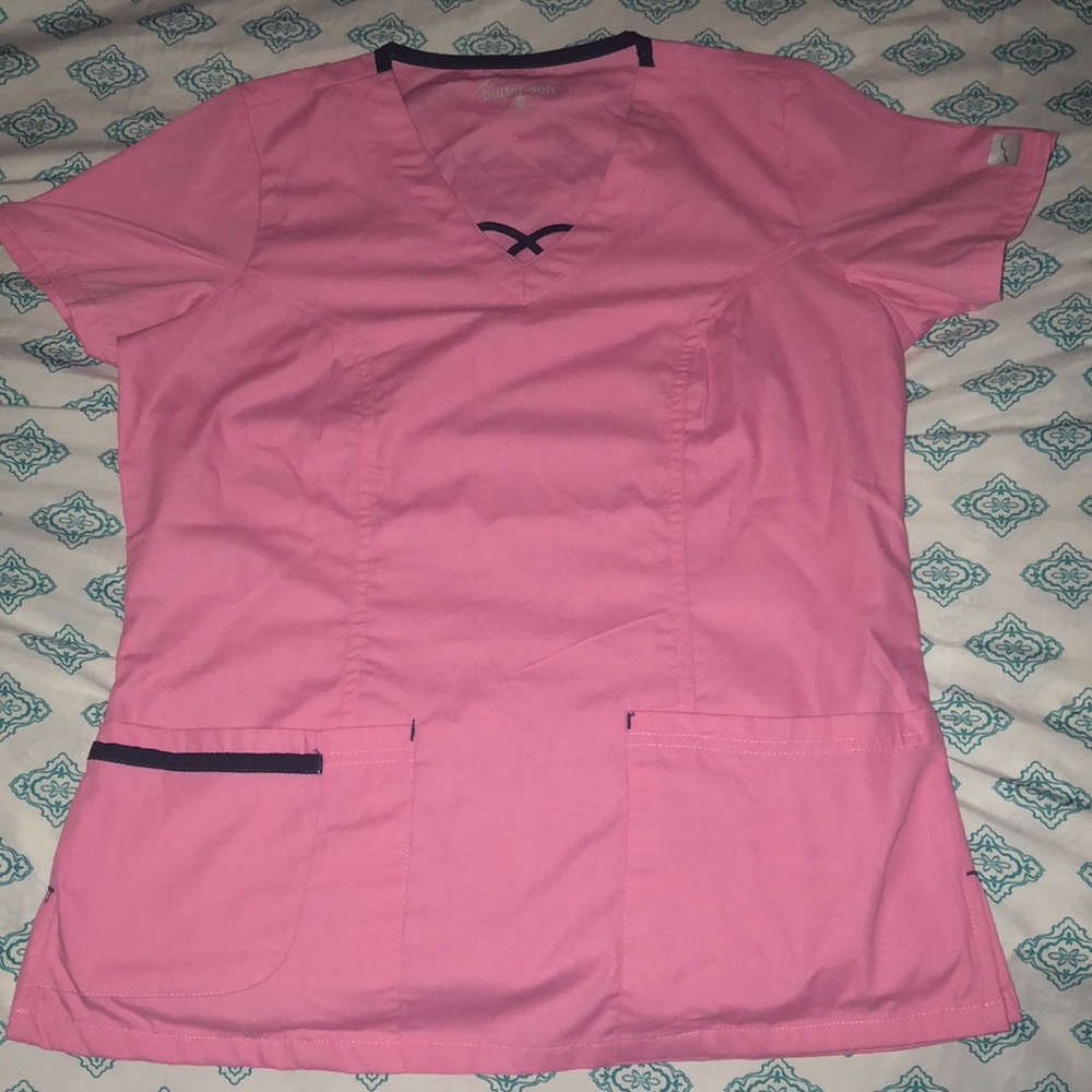 Scrub shirt